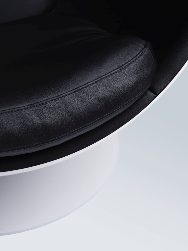 The Leather Ball Chair Sessel Leder Schwarz Eero Aarnio Originals