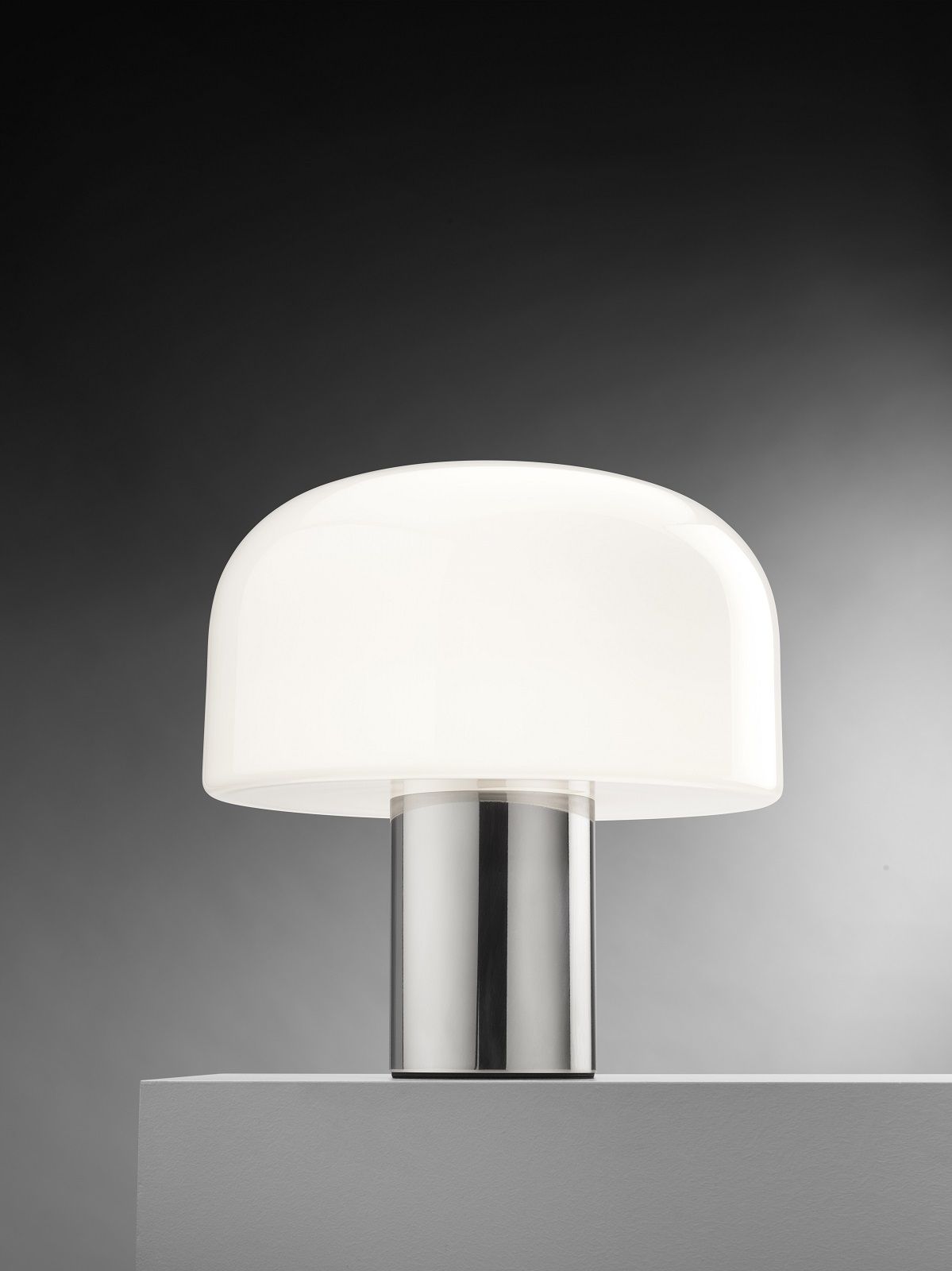 Bellhop Glass T Tischleuchte Flos 