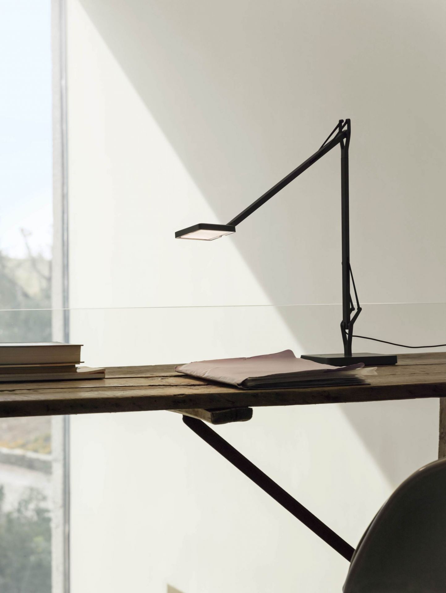Kelvin Edge Base Tischleuchte Flos