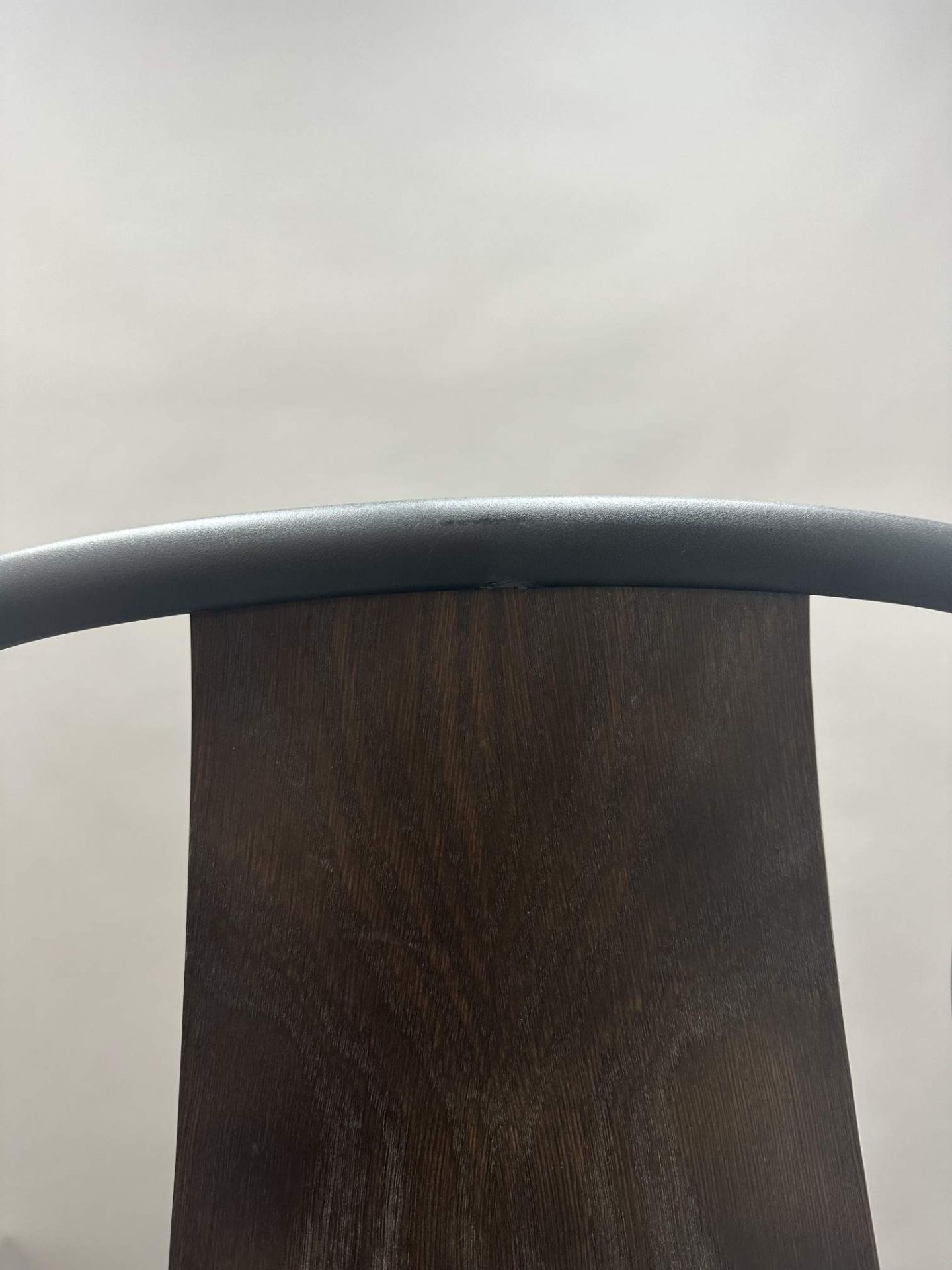 Belleville Armchair Wood Stuhl GESTELL TIEFSCHWARZ / SITZSCHALE EICHE DUNKEL Vitra MÄNGELEXEMPLAR