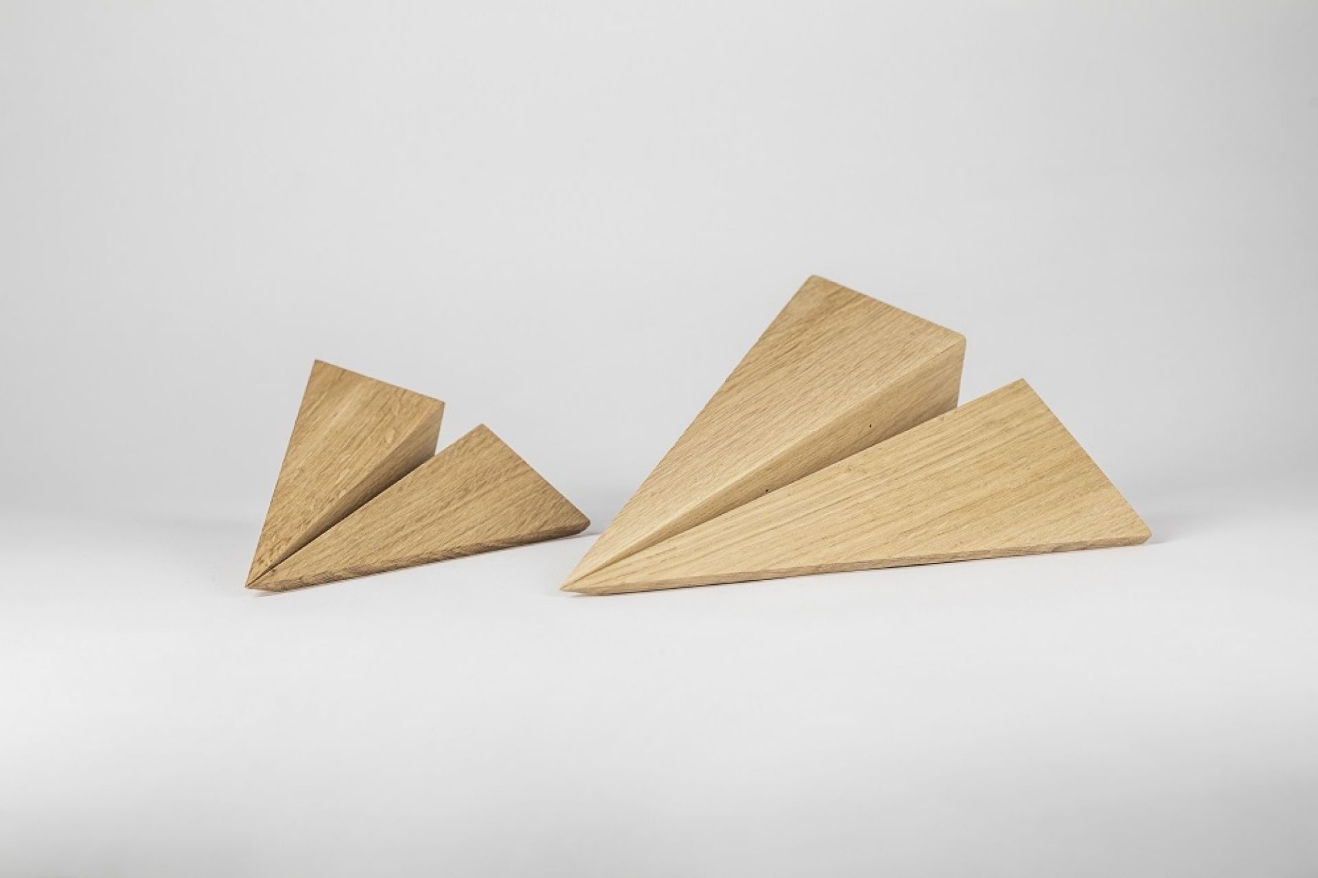 Maverick Paperplane Holzfigur Papierflugzeug Boyhood groß Eiche natur EINZELSTÜCK