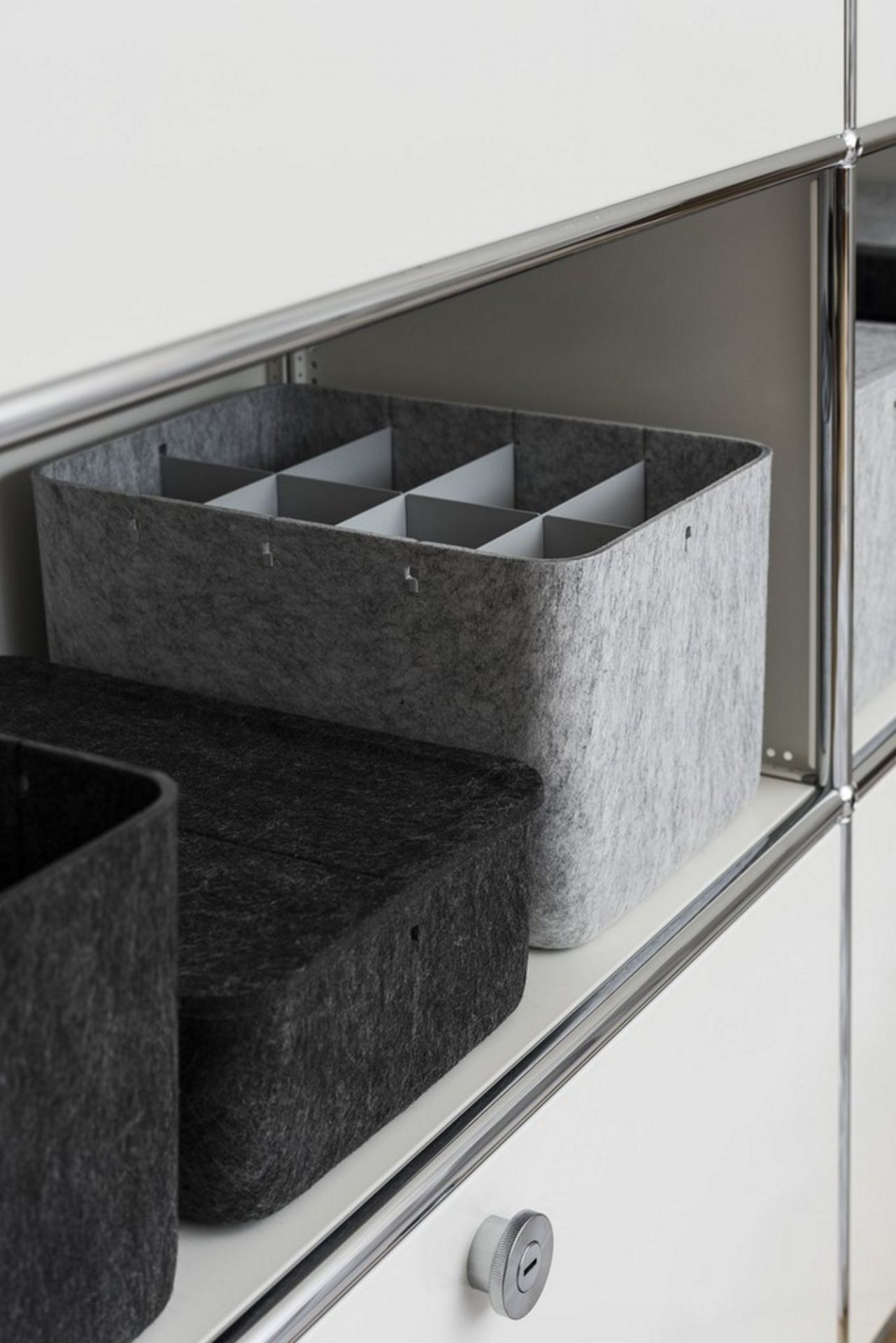 USM Haller Inos Box hoch