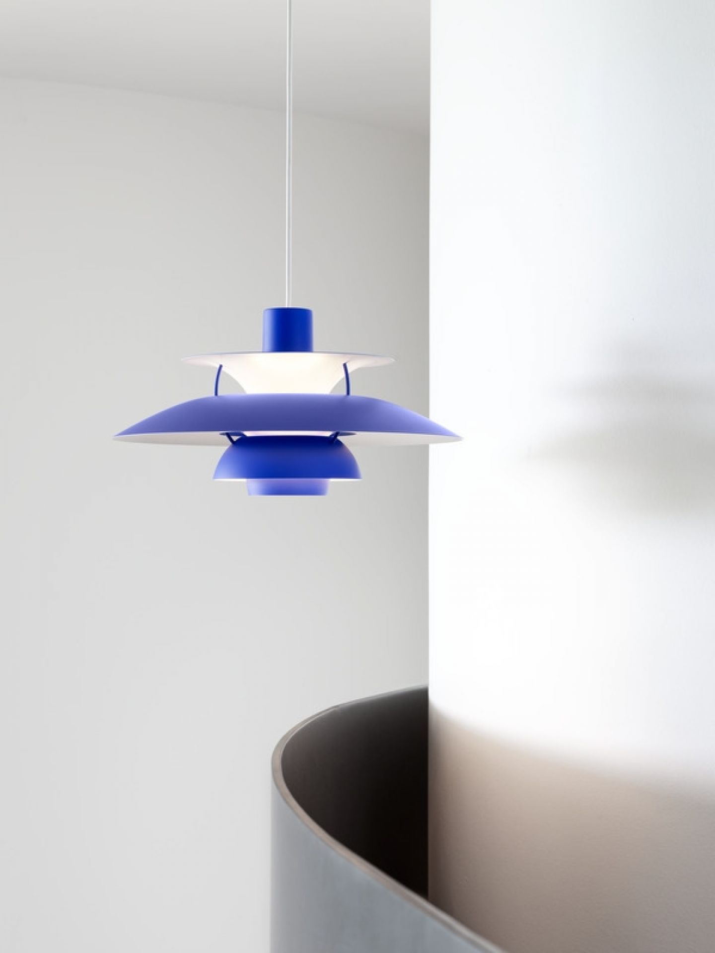 PH 5 Monochrome Pendelleuchte Louis Poulsen Dusty Indigo