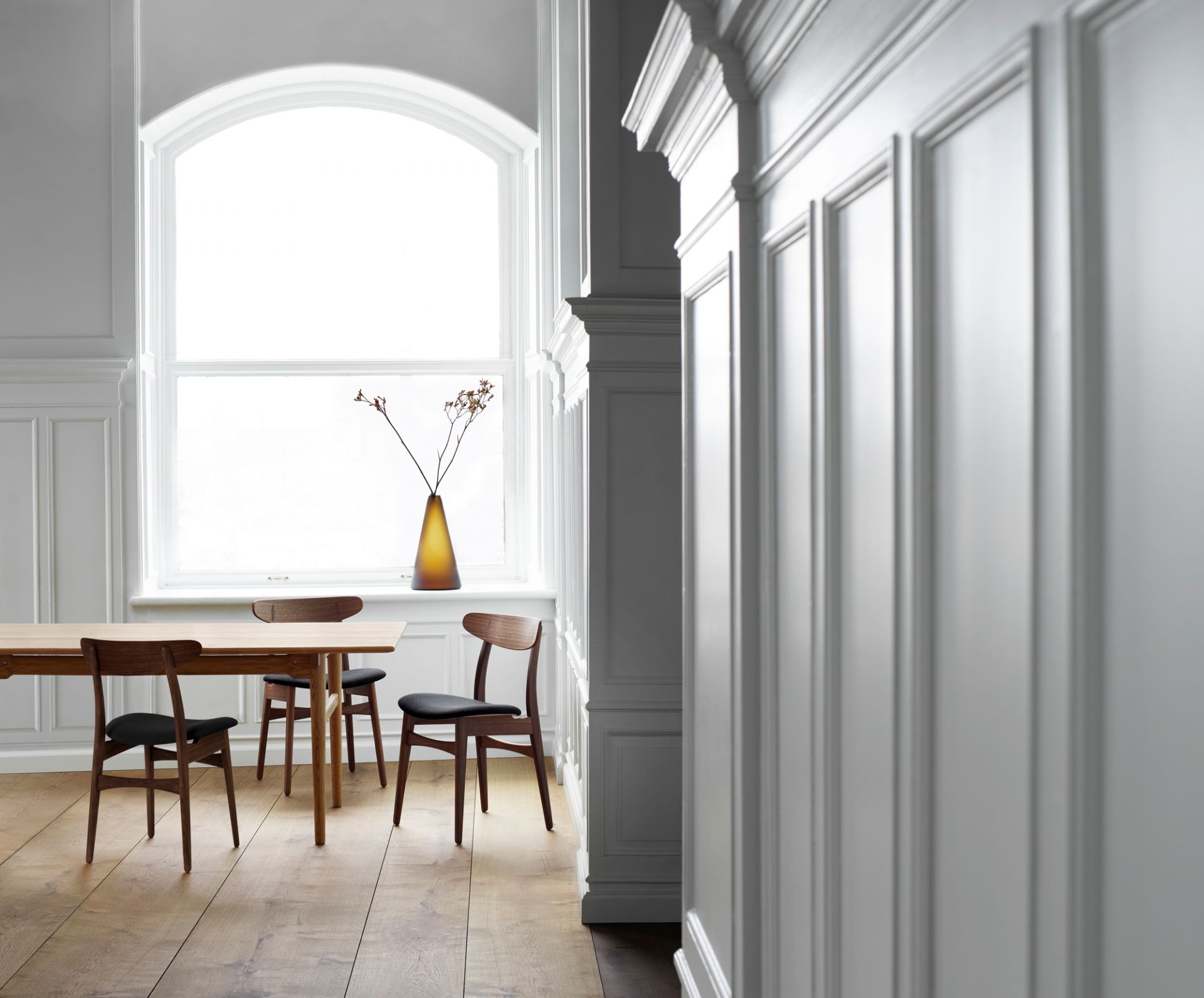 CH30P Chair Stuhl gepolstert Carl Hansen & Søn Gestell eiche schwarz Sitz Thor 350