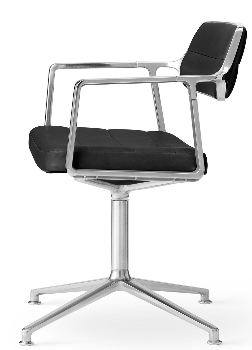 VIPP453 Swivel Chair Stuhl mit Gleitern schwarzes Leder / polierter Alurahmen Vipp