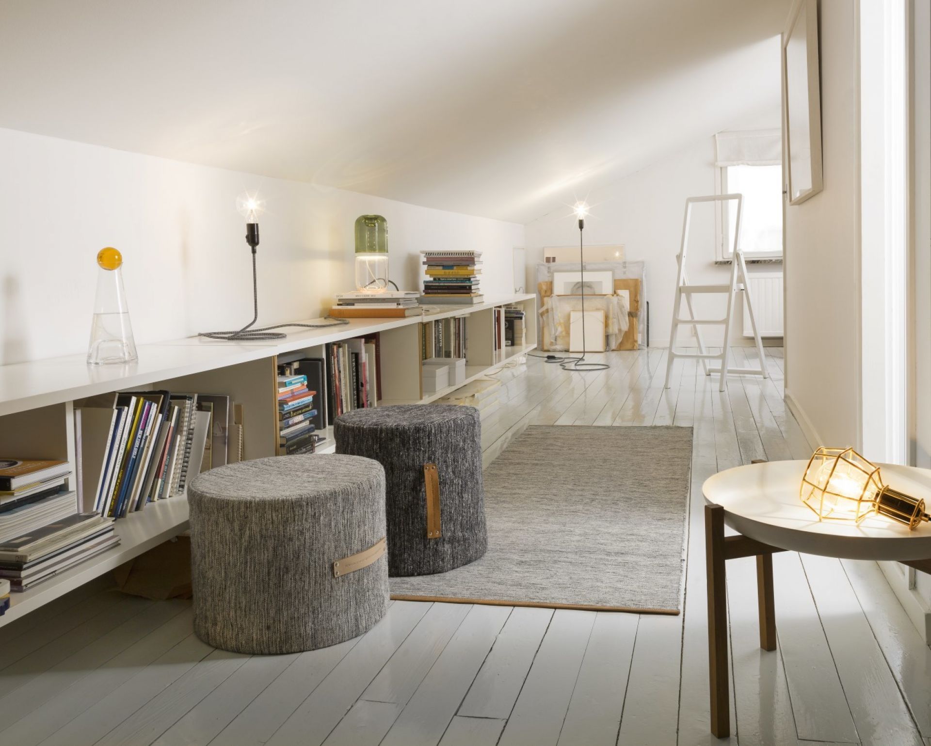 Björk Hocker hoch HELLGRAU Design House Stockholm EINZELSTÜCK