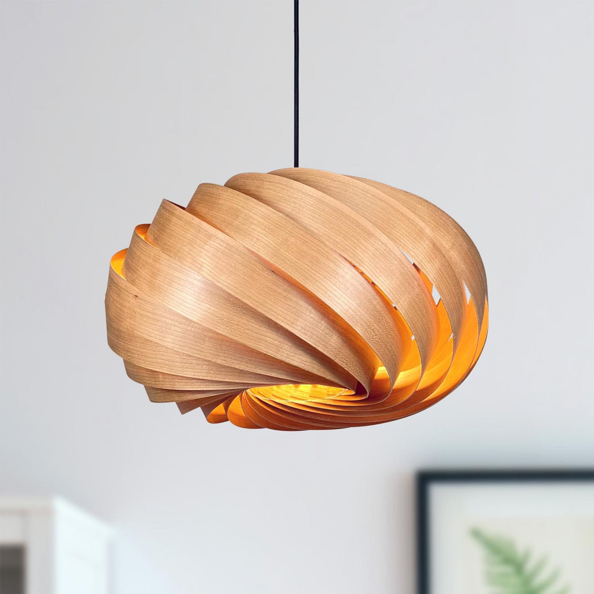 Quiescenta Hängeleuchte aus Kirschbaumholz, spiralförmiges Design, moderne Pendelleuchte für Wohnzimmer und Esszimmer.