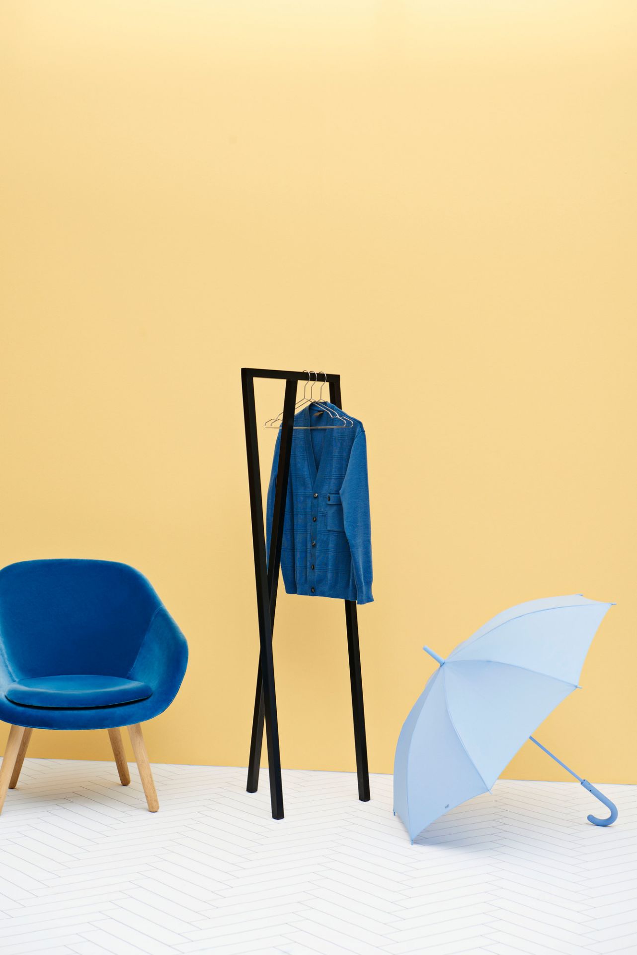 About a Lounge AAL 82 / AAL82 Sessel Hay