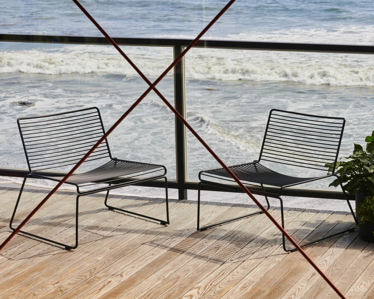 Hee Lounge Chair Schwarz Hay