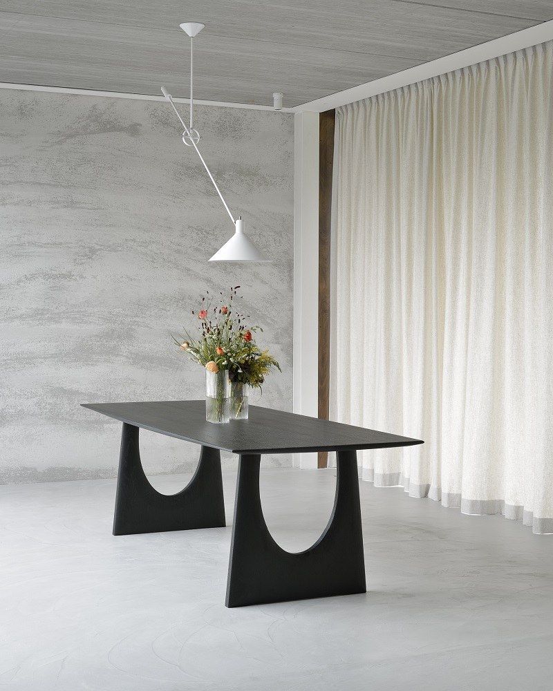Geometric Dining table Esstisch Eiche schwarz Ethnicraft
