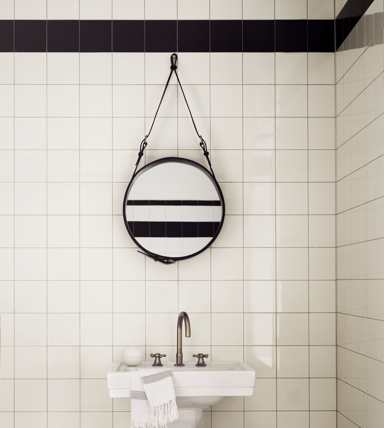 Adnet Circular Wandspiegel Gubi
