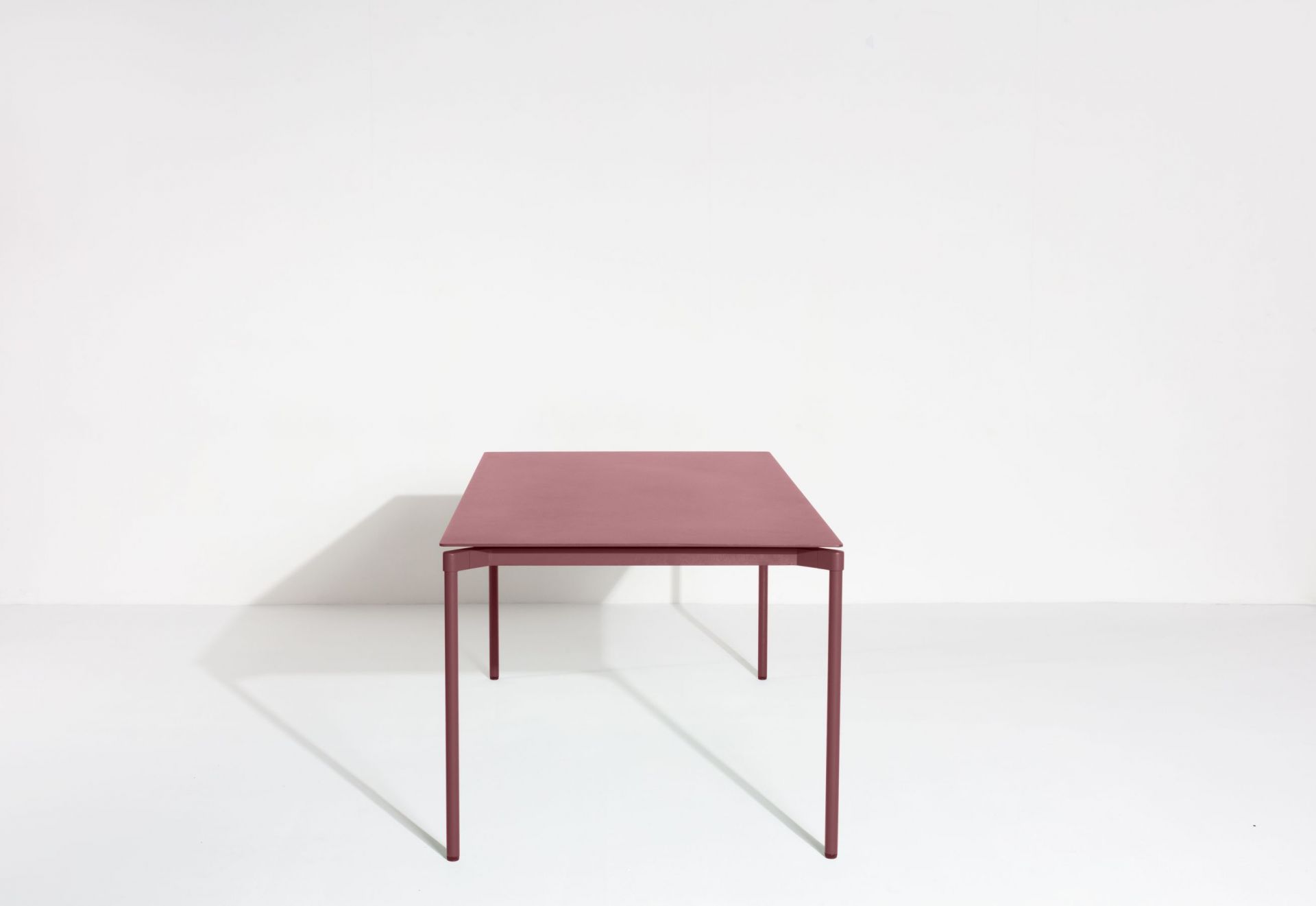 Fromme Dining Table Rectangular Esstisch Rechteckig Petite Friture Braunrot Fromme Dining Table Rectangular Esstisch Rechteckig Petite Friture Braunrot