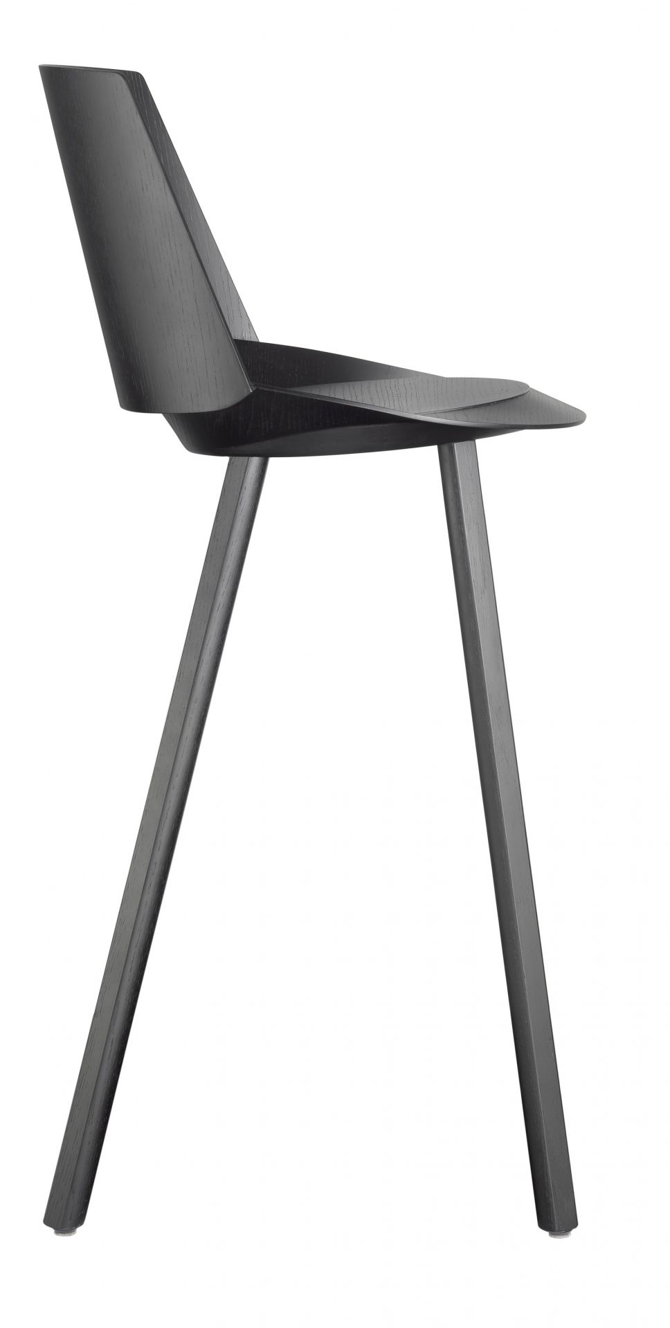 ST10 Jean Hocker mit Rückenlehne e15