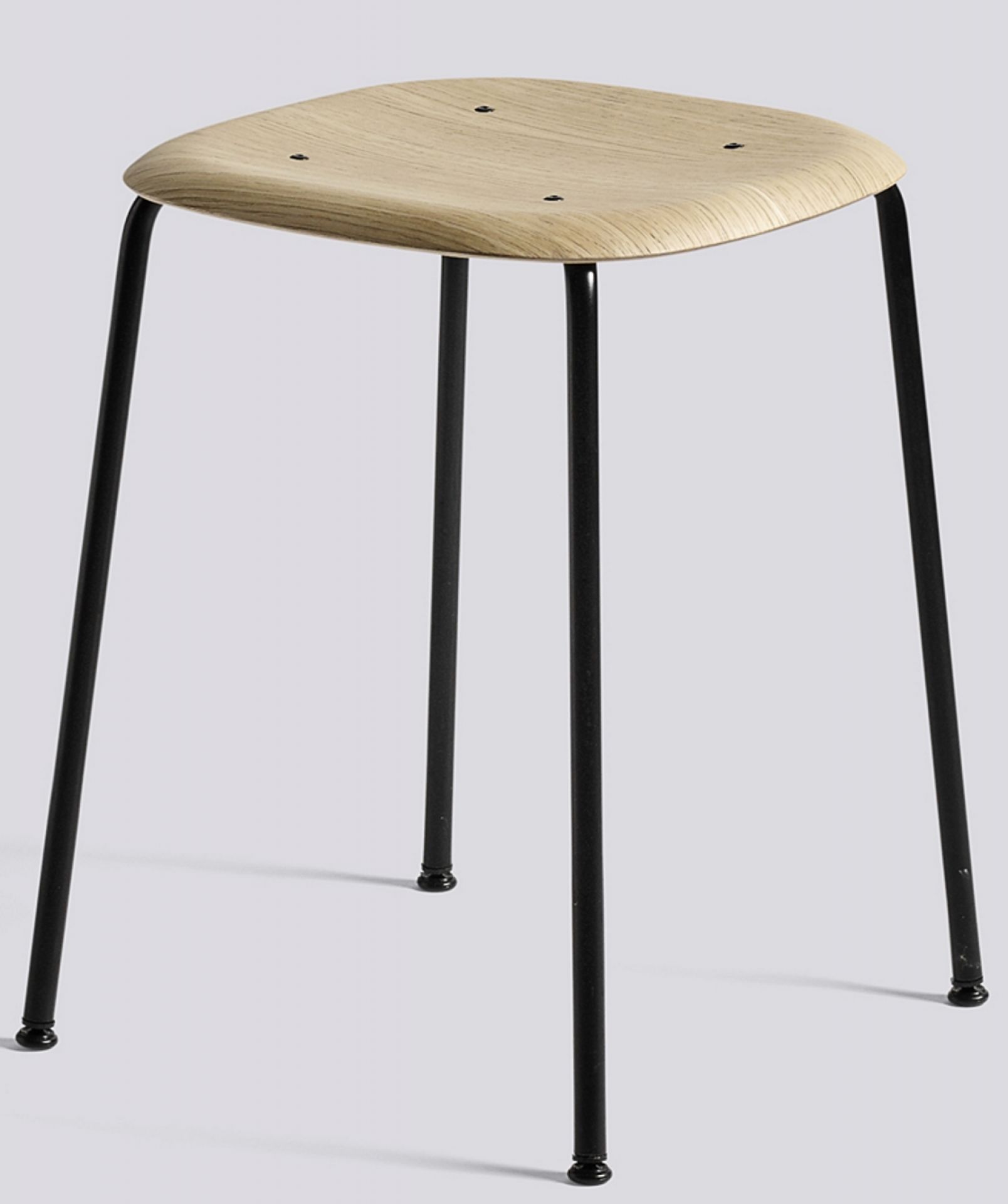 Soft Edge 70 Stool Hocker Hay-schwarz / Eiche wasserbasierter lack Soft Edge 70 Stool Hocker Hay-schwarz / Eiche wasserbasierter lack