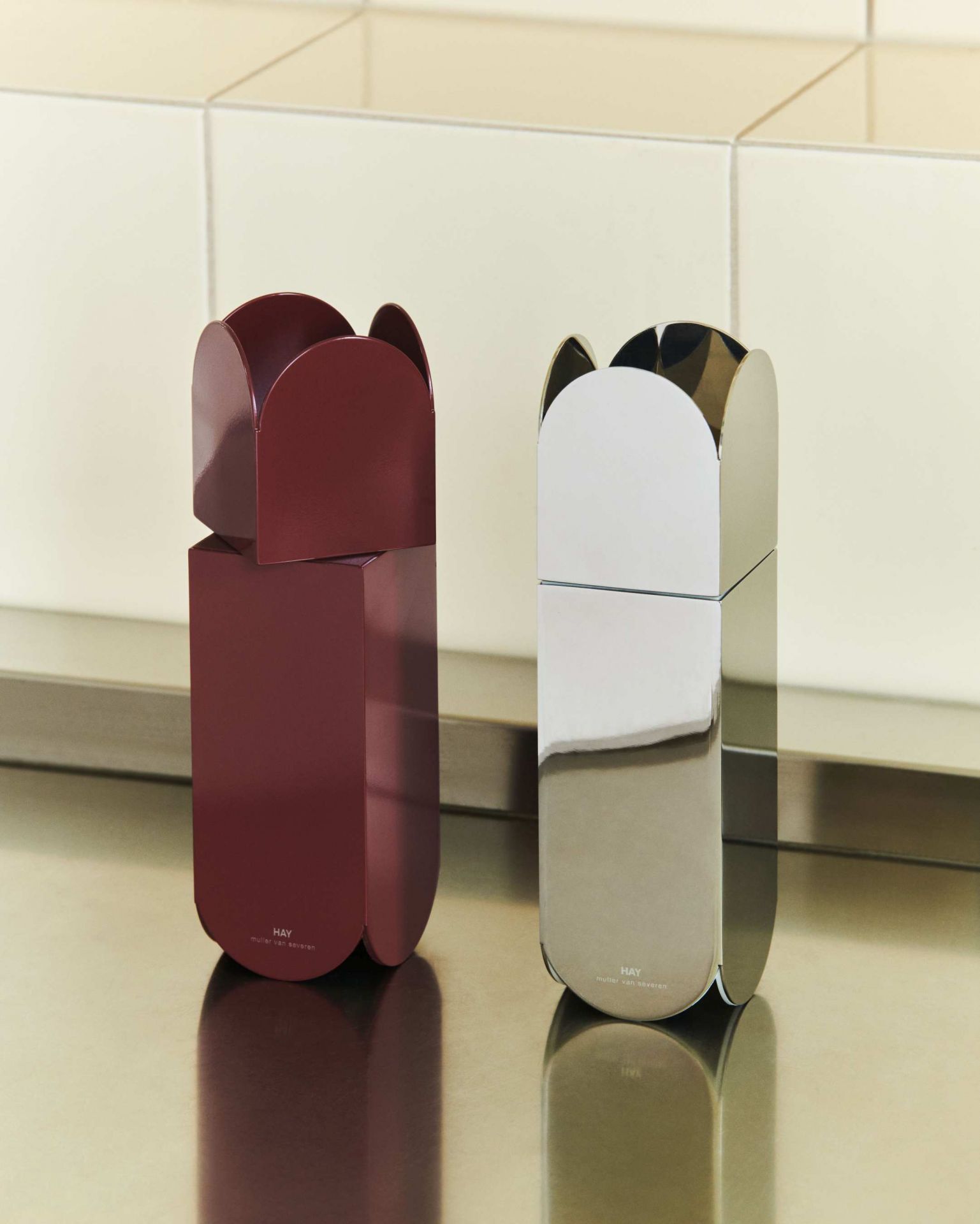 Arcs Salt & Pepper Grinder Mirror Salz & Pfeffermühle Spiegel Hay