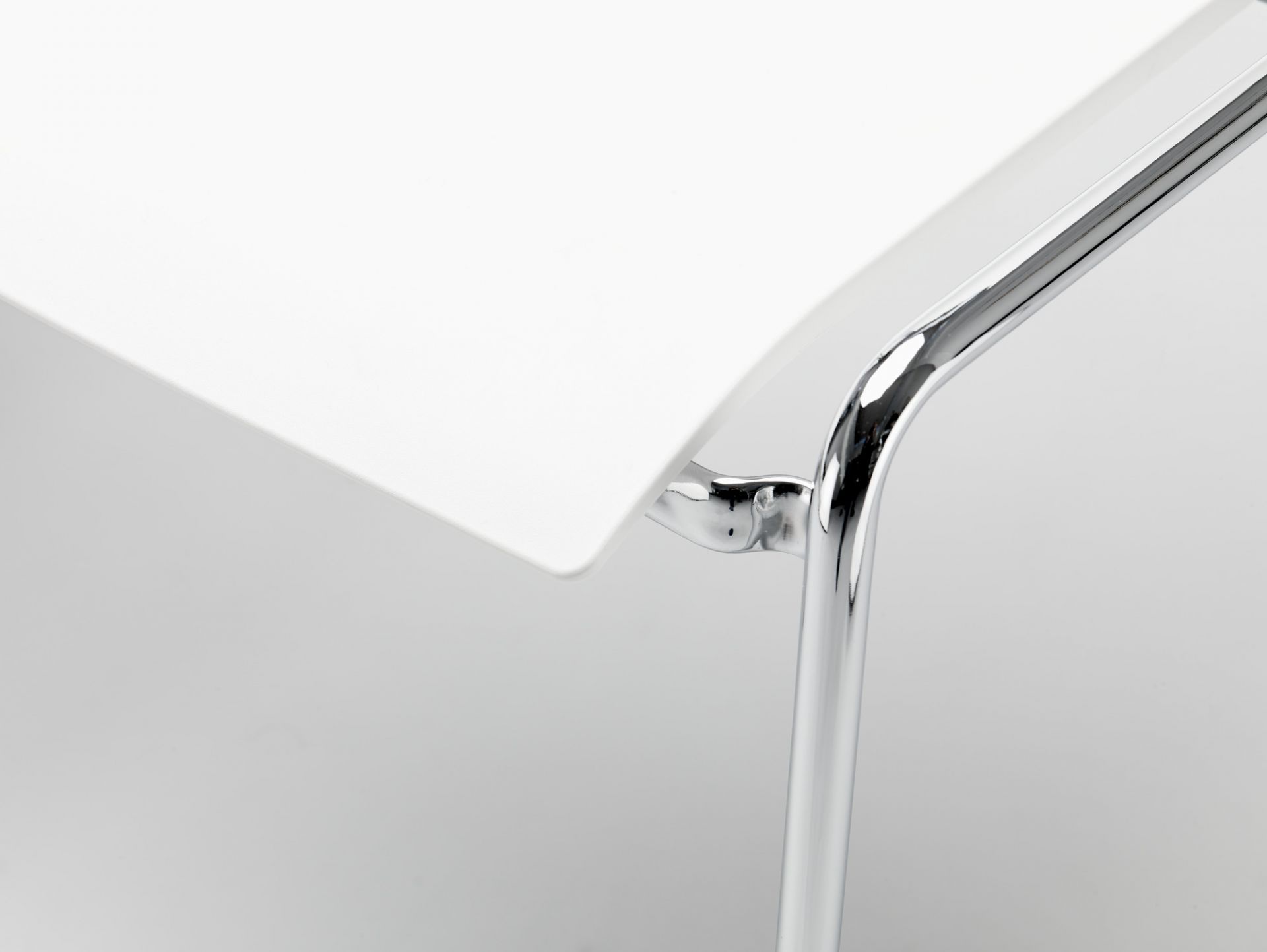 S 260 Stuhl ohne Armlehne Thonet